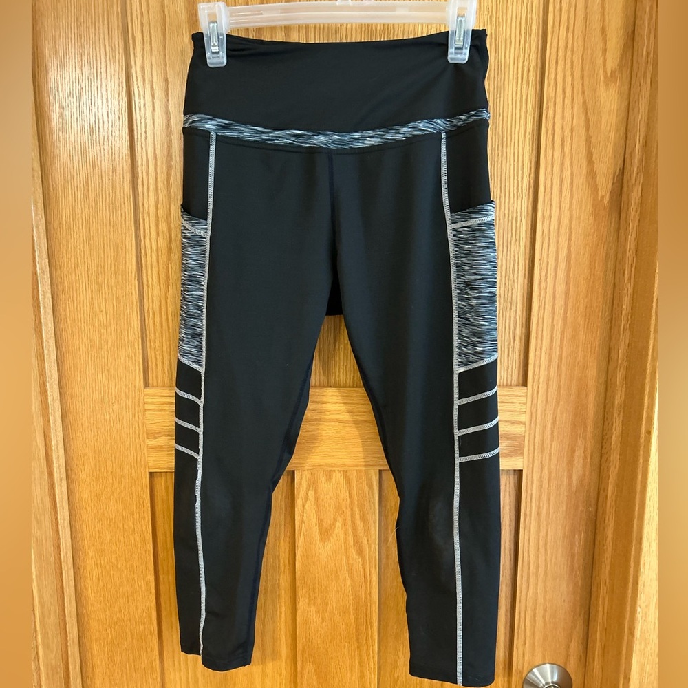 Women’s Leggings size M